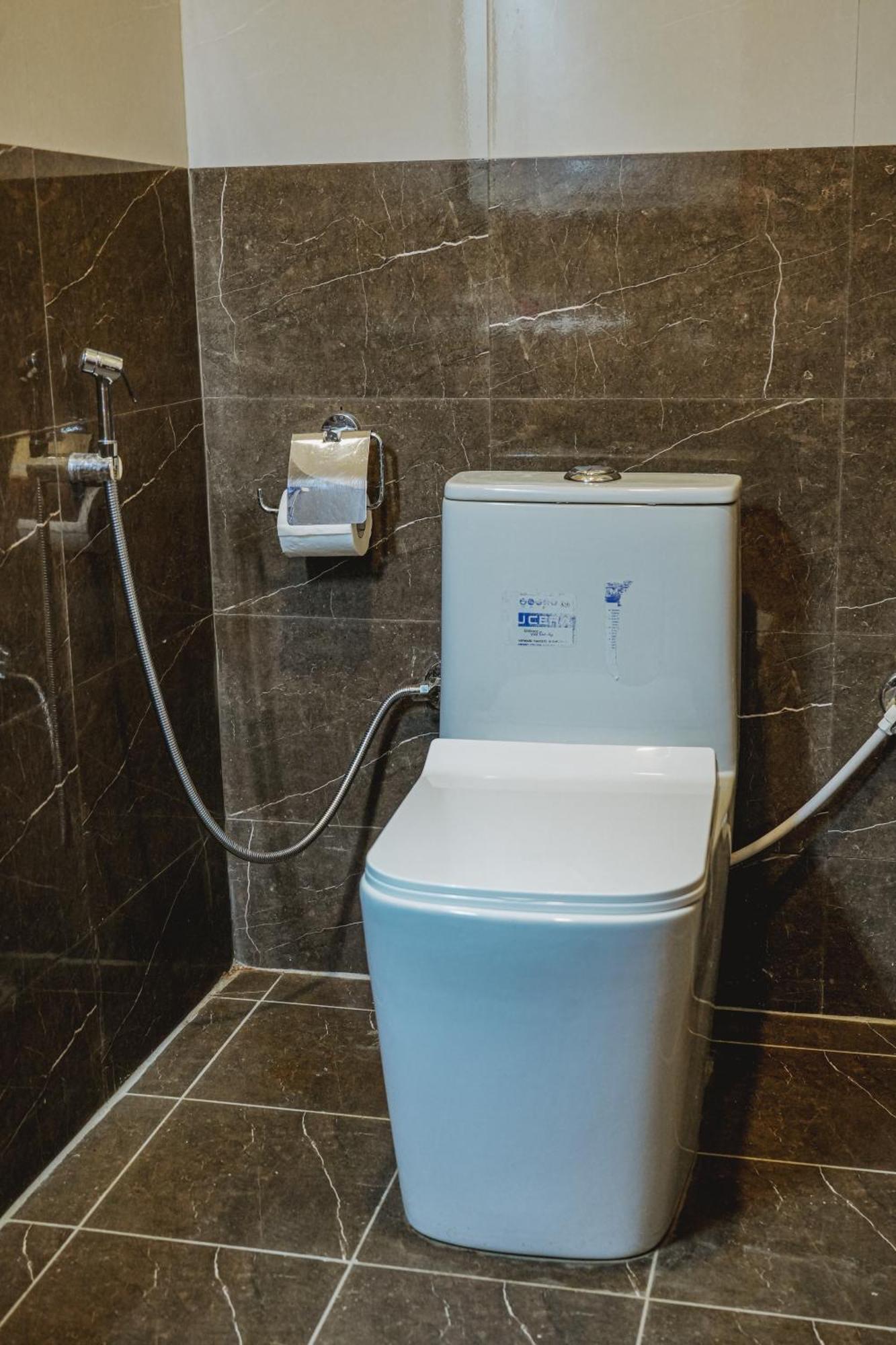 Hotel Merry Luxe Near Kempegowda International Airport